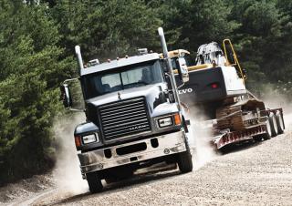 Камиони Влекачи Mack PINNACLE CA68 Conventional CHU602 MP8 4x2