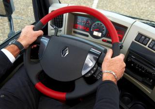 Камиони Влекачи Renault PREMIUM 460.19 4X2 LD T TRUCK RACING