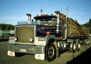 Камиони Влекачи Mack SuperLiner RWS712L CA494 ETAZ673A 4x2