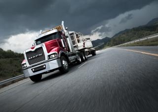 Камиони Влекачи Mack TITAN 64