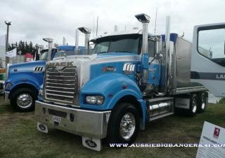 Камиони Влекачи Mack TITAN 64