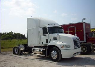 Камиони Влекачи Mack VISION CA65 Conventional CXN603 AC-460P ASET 6x4