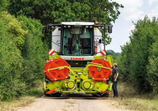 Зърнокомбайн Claas Avero 160