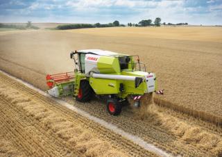 Зърнокомбайн Claas Avero 240