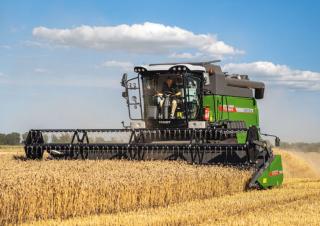Зърнокомбайн Fendt Corus 526 