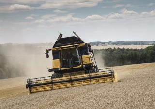 Зърнокомбайн New Holland CX6.80
