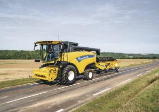 Зърнокомбайн New Holland CX6.80