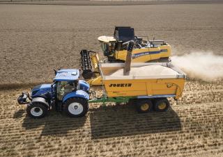 Зърнокомбайн New Holland CX6.80