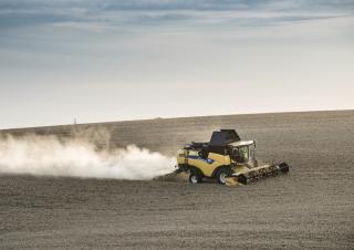 Зърнокомбайн New Holland CX6.80