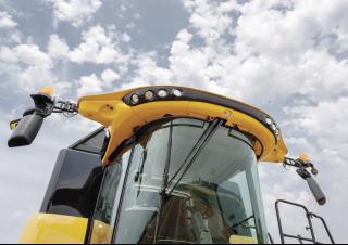 Зърнокомбайн New Holland CX6.80