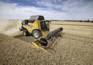 Зърнокомбайн New Holland CX8.90   