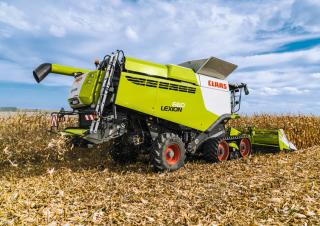 Зърнокомбайн Claas Lexion 670