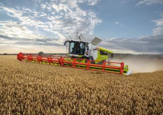 Зърнокомбайн Claas Lexion 7400