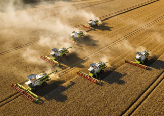 Зърнокомбайн Claas Lexion 8500