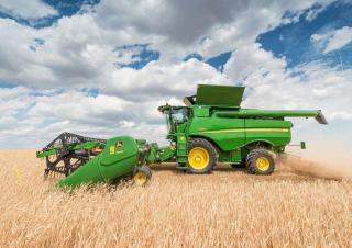 Зърнокомбайн John Deere S760