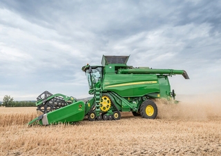 Зърнокомбайн John Deere T670 HM 