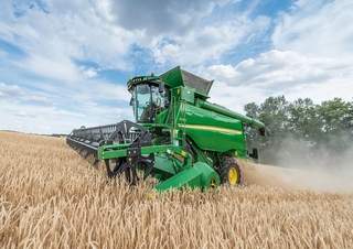 Зърнокомбайн John Deere T670 