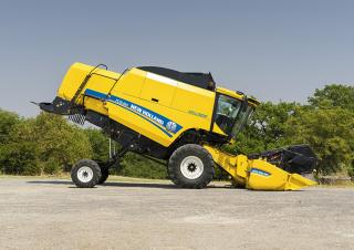 Зърнокомбайн New Holland TC5.70 SCR