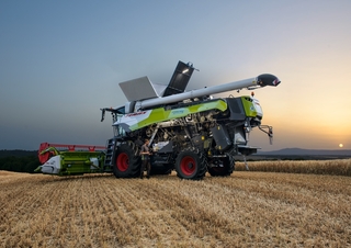 Зърнокомбайн Claas Trion 720   