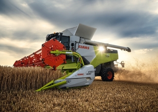 Зърнокомбайн Claas Trion 750   