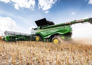 Зърнокомбайн John Deere X9 1100  