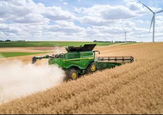 Зърнокомбайн John Deere X9 1100  