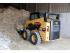 Челни товарачи Caterpillar 242D