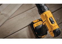 Акумулаторни бормашини и винтоверти DEWALT DCD771C2