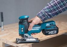 Акумулаторни пробивни триони Makita DJV142