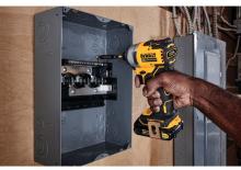 Акумулаторни ударни винтоверти и гаечни ключове DEWALT DCF809C1