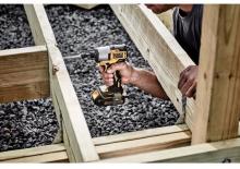 Акумулаторни ударни винтоверти и гаечни ключове DEWALT DCF840B