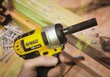 Акумулаторни ударни винтоверти и гаечни ключове DEWALT DCF883L2