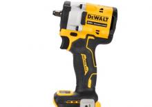 Акумулаторни ударни винтоверти и гаечни ключове DEWALT DCF923B