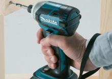 Акумулаторни ударни винтоверти и гаечни ключове Makita DTD148