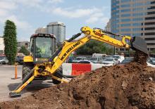 Багер-товарачи с обратно загребване New Holland B110C