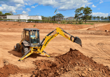 Багер-товарачи с обратно загребване New Holland B90B
