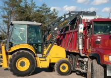 Багер-товарачи с обратно загребване New Holland B95C TC