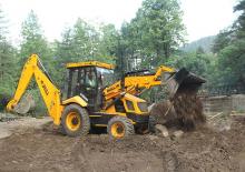 Багер-товарачи с обратно загребване Bull HD96 4WD