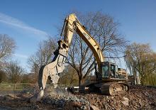 Бетонопулверизатори Caterpillar P215