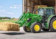 Челен колесен товарач John Deere 623R