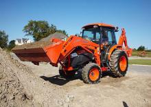Челен колесен товарач Kubota LA854