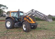 Челен колесен товарач Valtra VL 1800	