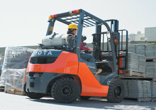 Челни мотокари, пропан-бутан Toyota 8FGU30