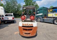 Челни мотокари, пропан-бутан Nissan BF 03 A 35 U