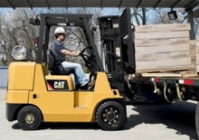 Челни мотокари, пропан-бутан Caterpillar GC40K