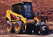 Челни товарачи Caterpillar 226B