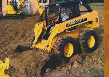 Челни товарачи John Deere Construction 240