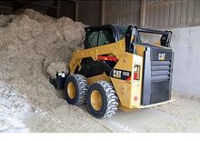 Челни товарачи Caterpillar 242D