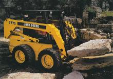 Челни товарачи John Deere Construction 6675
