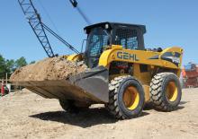 Челни товарачи Gehl V400